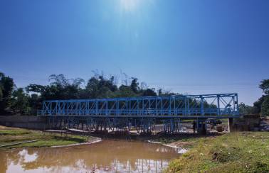 孟加拉国——用新桥帮助当地人找到安全的通道