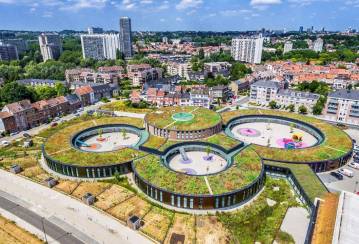 小学，比利时